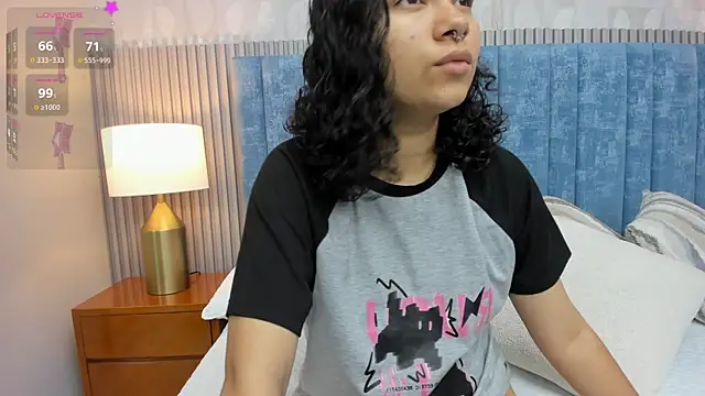 pretty sunlight  online show from 10-19-25, 01:30
