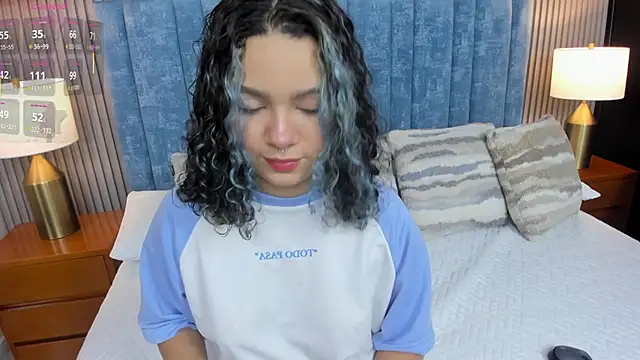 pretty sunlight  online show from 04-07-26, 01:51