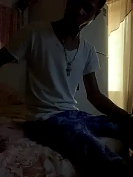 Snapshot of Johnras121 chatting on 10-05-25, 07:48 Johnras121 online show from 10-05-25, 07:48