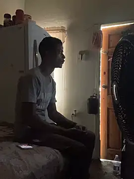 Snapshot of Johnras121 chatting on 03-10-25, 07:40 Johnras121 online show from 03-10-25, 07:40