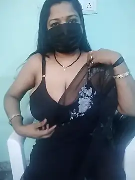 Snapshot of Deepa_09 chatting on 11-17-25, 03:54 Deepa 09 online show from 11-17-25, 03:54