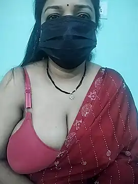 Snapshot of Deepa_09 chatting on 11-15-25, 04:38 Deepa 09 online show from 11-15-25, 04:38