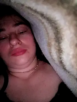 Snapshot of YuliannaFox chatting on 02-06-25, 10:43 YuliannaFox online show from 02-06-25, 10:43