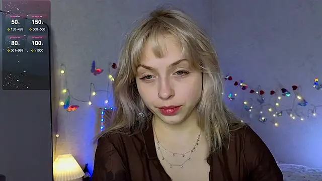 Snapshot of lavenderluxe chatting on 03-13-25, 06:56 lavenderluxe online show from 03-13-25, 06:56