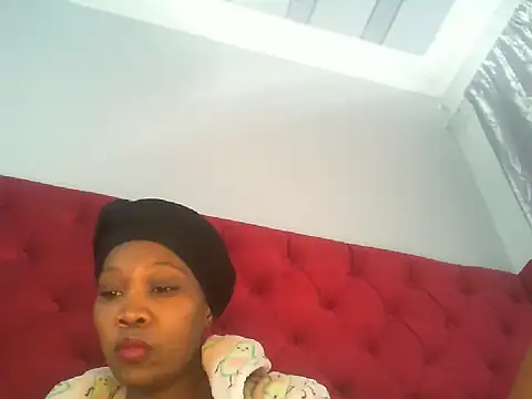 Snapshot of TheSweetBerry chatting on 06-30-26, 10:37 TheSweetBerry online show from 06-30-26, 10:37