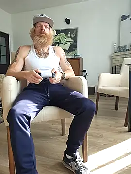 Gingerbeard40 online show from 11-23-25, 08:57