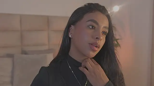 Snapshot of emma_brooks1 chatting on 03-02-26, 07:54 emma brooks1 online show from 03-02-26, 07:54