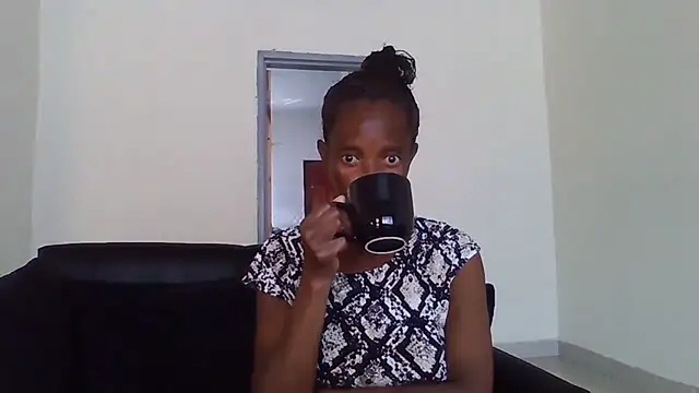 Snapshot of sweets_80 chatting on 07-14-26, 10:43 sweets 80 online show from 07-14-26, 10:43