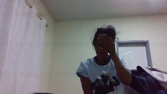 Snapshot of sweets_80 chatting on 06-22-26, 02:28 sweets 80 online show from 06-22-26, 02:28