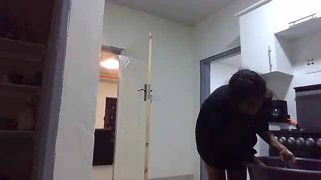 Snapshot of sweets_80 chatting on 07-17-26, 03:37 sweets 80 online show from 07-17-26, 03:37