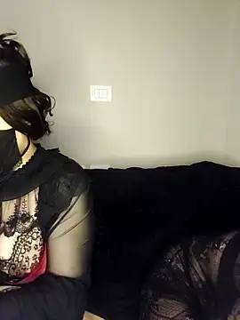 Snapshot of -Arab_milf- chatting on 04-17-26, 03:04 -Arab milf- online show from 04-17-26, 03:04