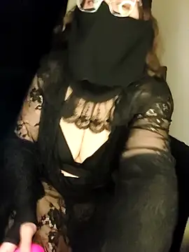 Snapshot of -Arab_milf- chatting on 09-23-25, 04:58 -Arab milf- online show from 09-23-25, 04:58