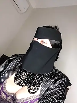 Snapshot of -Arab_milf- chatting on 02-24-25, 07:52 -Arab milf- online show from 02-24-25, 07:52