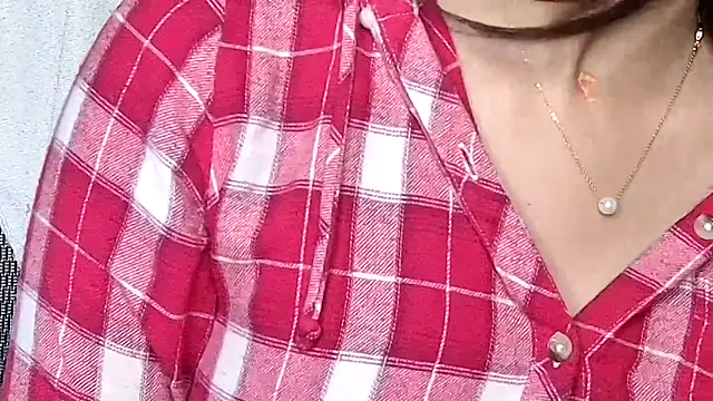 MIss-Naina online show from 12-19-25, 08:27