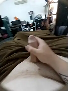 Snapshot of luluankle chatting on 10-25-25, 06:19 luluankle online show from 10-25-25, 06:19