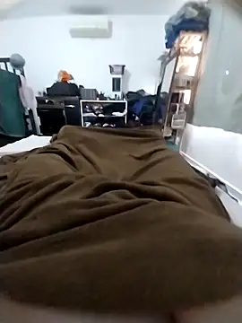 Snapshot of luluankle chatting on 10-05-25, 06:20 luluankle online show from 10-05-25, 06:20