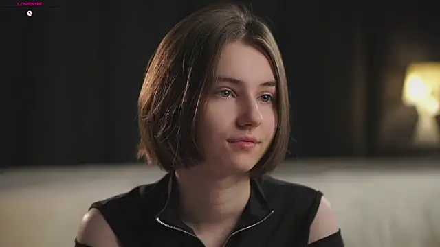 Snapshot of MeghanElson chatting on 02-03-26, 12:43 MeghanElson online show from 02-03-26, 12:43