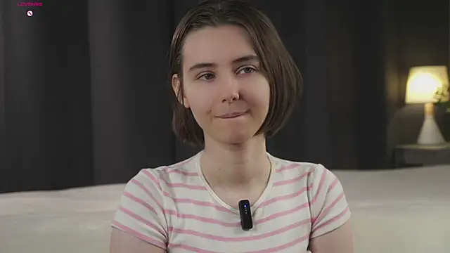 Snapshot of MeghanElson chatting on 02-07-26, 12:57 MeghanElson online show from 02-07-26, 12:57