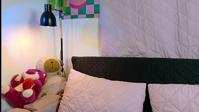 LexieandNate online show from 12-15-25, 02:39