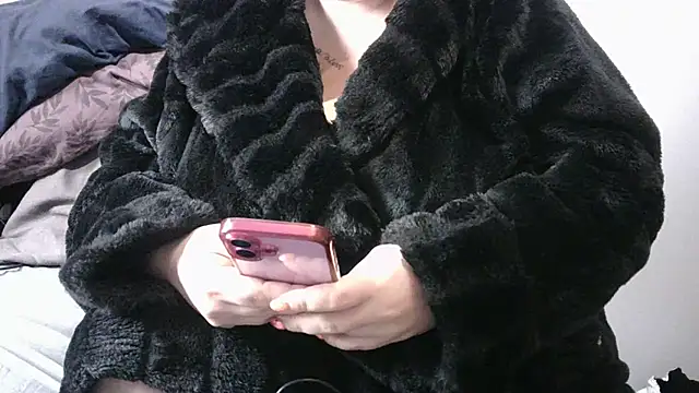 busty-bella1 online show from 10-15-25, 09:06