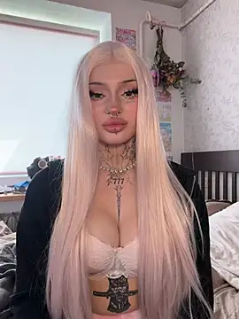 madelinexx online show from 06-17-26, 11:09