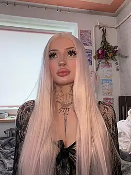 madelinexx online show from 06-18-26, 01:16