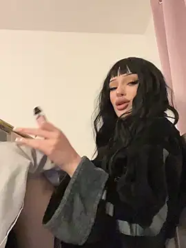 madelinexx online show from 12-17-25, 06:40