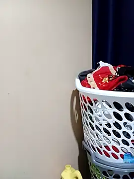 JasminePrice online show from 12-17-25, 05:23