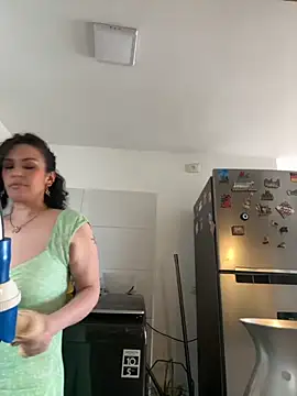 Elizabeth Dupont online show from 11-26-25, 08:09