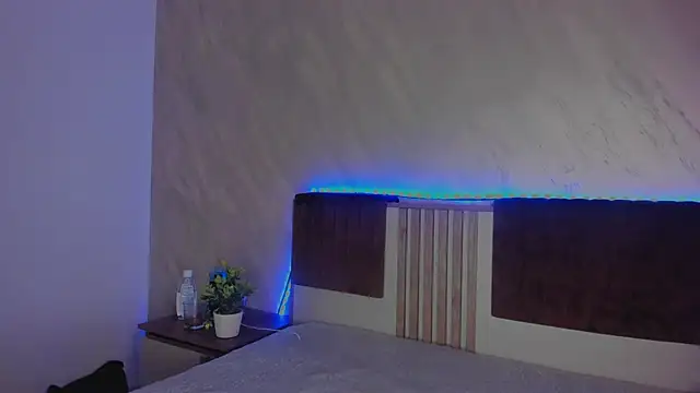 AliyaWade  online show from 10-25-25, 03:17