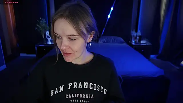 MaribelRiverr  online show from 09-26-25, 05:47