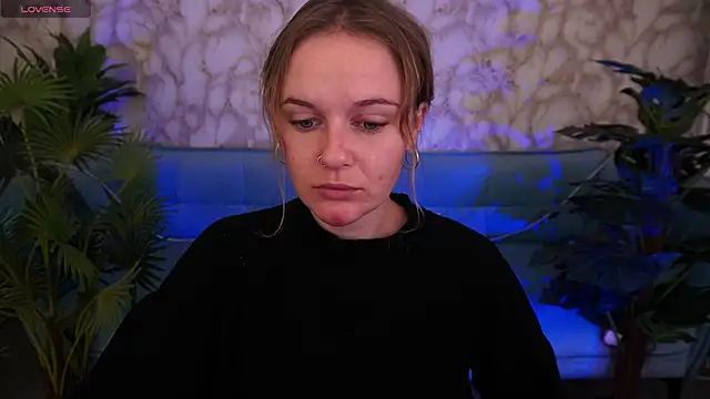 MaribelRiverr  online show from 10-10-25, 05:41