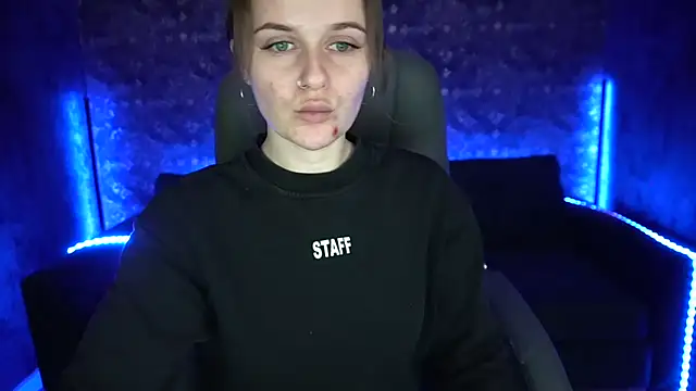 MaribelRiverr  online show from 03-04-25, 12:33