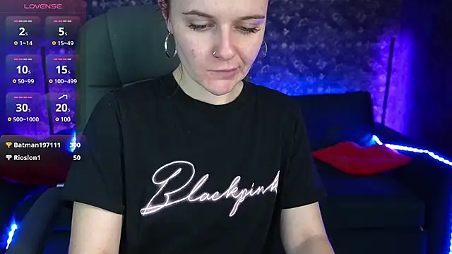 MaribelRiverr  online show from 02-25-25, 09:42