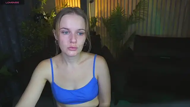 MaribelRiverr  online show from 10-17-25, 05:44