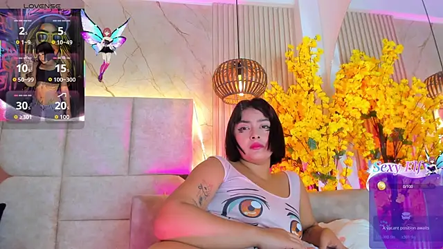 Snapshot of KimVelezz chatting on 05-03-26, 04:43 KimVelezz online show from 05-03-26, 04:43