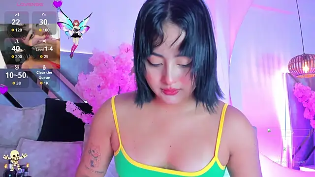 KimVelezz online show from 11-06-25, 07:07