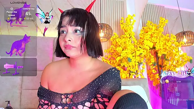 Snapshot of KimVelezz chatting on 04-30-26, 07:21 KimVelezz online show from 04-30-26, 07:21