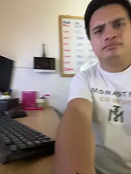 Snapshot of ahntony__69 chatting on 05-03-26, 03:26 ahntony 69 online show from 05-03-26, 03:26