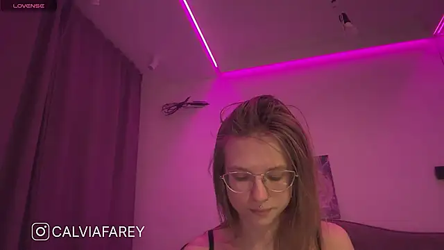 Snapshot of calviafarey chatting on 02-13-25, 03:07 calviafarey online show from 02-13-25, 03:07