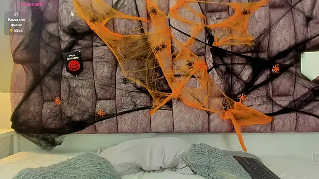 britanny-collyns online show from 10-29-25, 07:46