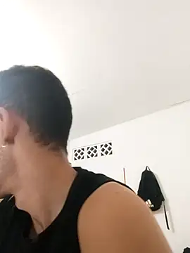 Snapshot of Juan_Vas chatting on 03-05-25, 10:32 Juan Vas online show from 03-05-25, 10:32