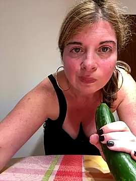 Snapshot of Lombada chatting on 09-28-25, 08:38 Lombada online show from 09-28-25, 08:38