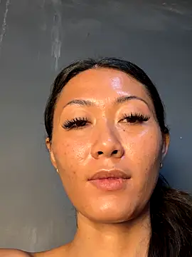 thai-dreamgirl online show from 12-22-25, 12:00