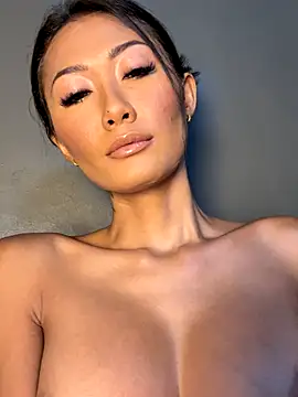 thai-dreamgirl online show from 10-28-25, 11:36