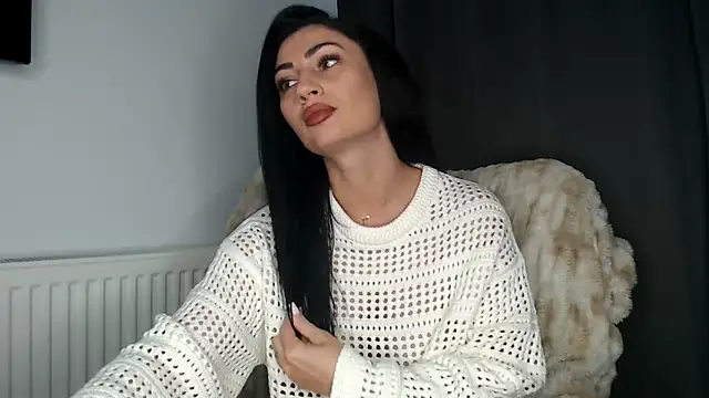 ElizabethAC online show from 11-04-25, 07:23