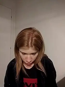 EvaRush online show from 11-17-25, 11:31