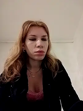 EvaRush online show from 10-09-25, 08:20