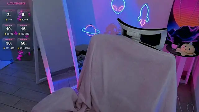 Fire Bestie online show from 03-07-25, 04:55