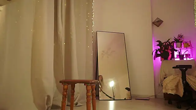 Elly Caramelly online show from 03-06-25, 12:00